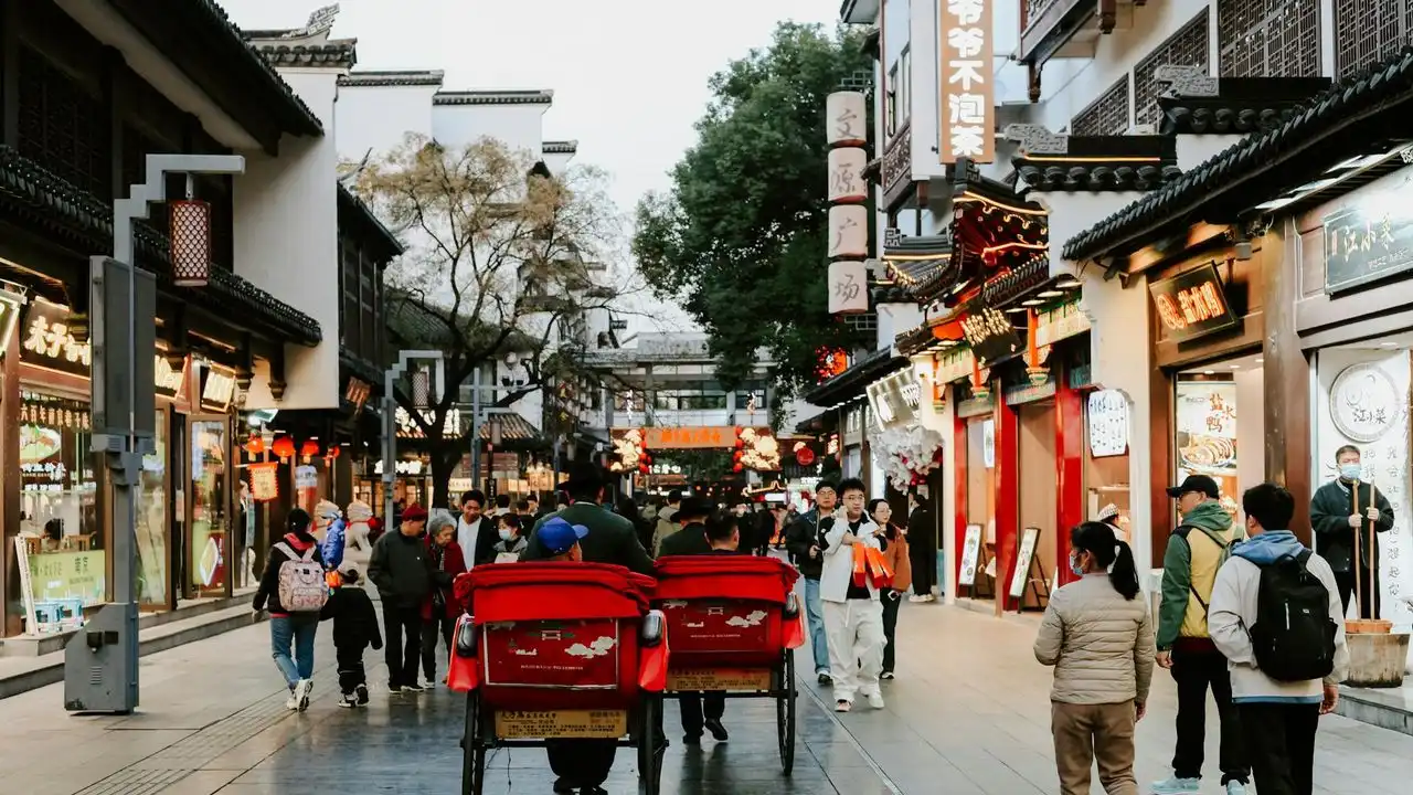 How Hard Is It To Learn Cantonese? A Realistic Guide For Beginners